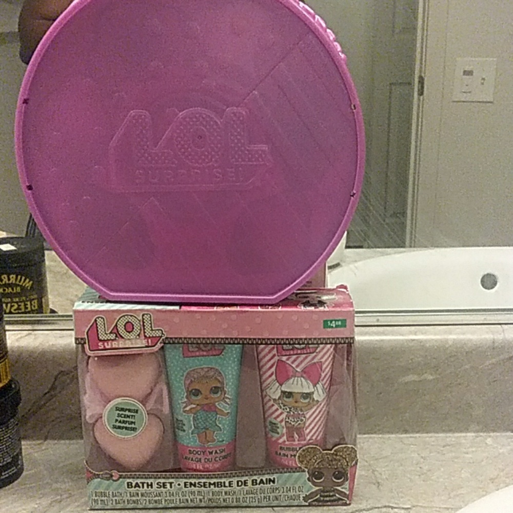 Lol suprise  pearl and bath set
